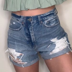 NWT American Eagle Distressed Mom Jean Shorts 28 inch waist